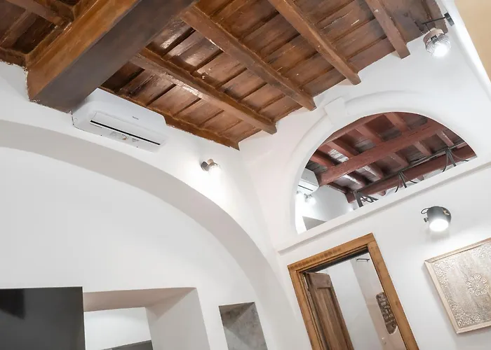 Domus Castle Colosseum - Rione Monti
